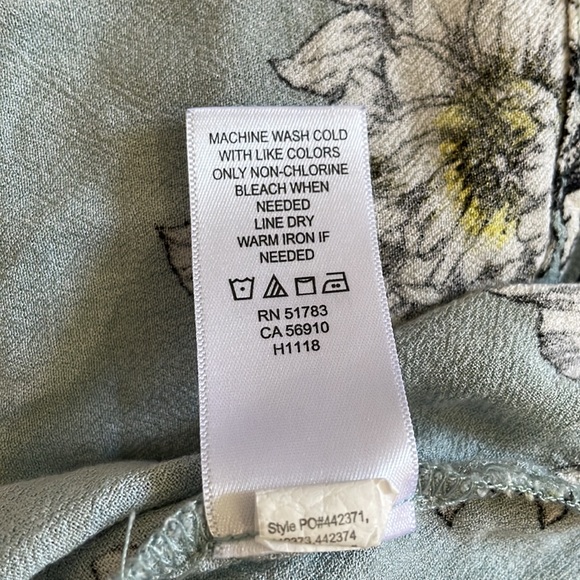 Maurice’s Light Teal Floral Shirt - Picture 7 of 7